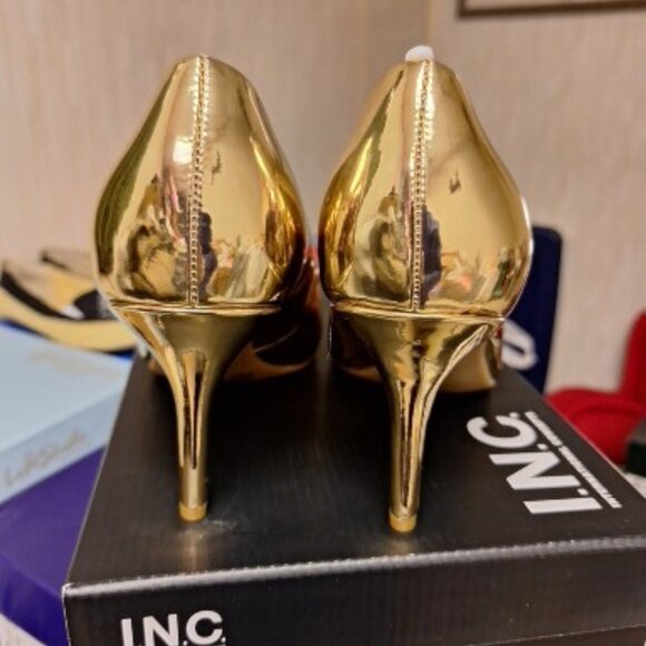 I.N.C. International Concepts Women's Zitah Pointed Toe Pumps - 8.5W - Picture 4 of 4